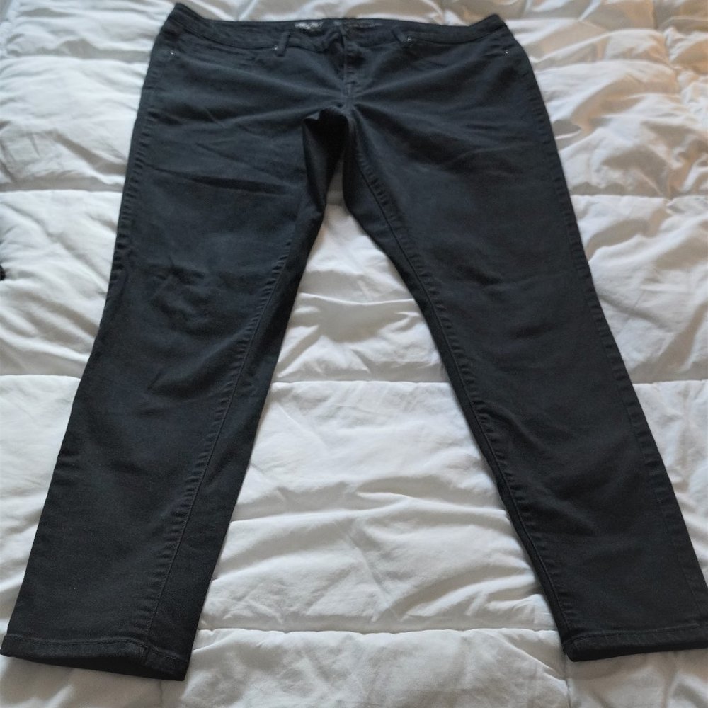 Black Mid-Rise Jeggings Mossimo 16/33S Super Stretch Denim